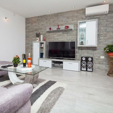 Apartament New Brend App Matija Pinezici  Zewnętrze zdjęcie