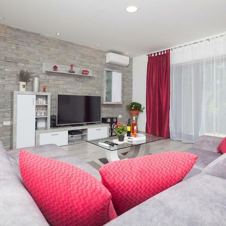 Apartament New Brend App Matija Pinezici  Zewnętrze zdjęcie